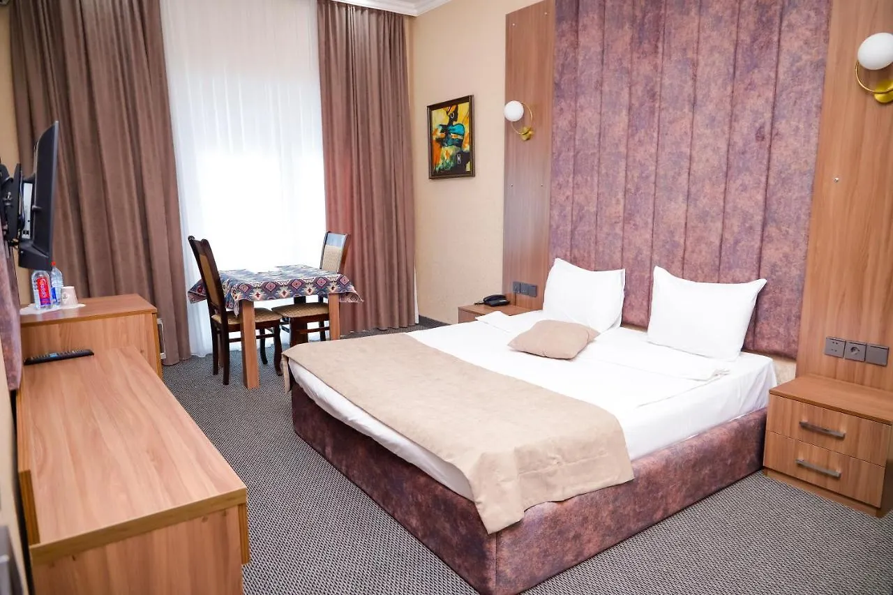 Sunrise Hotel Baku 4*,